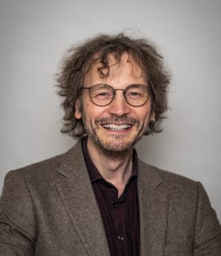 Groß (Zeugke Frederik 2025)